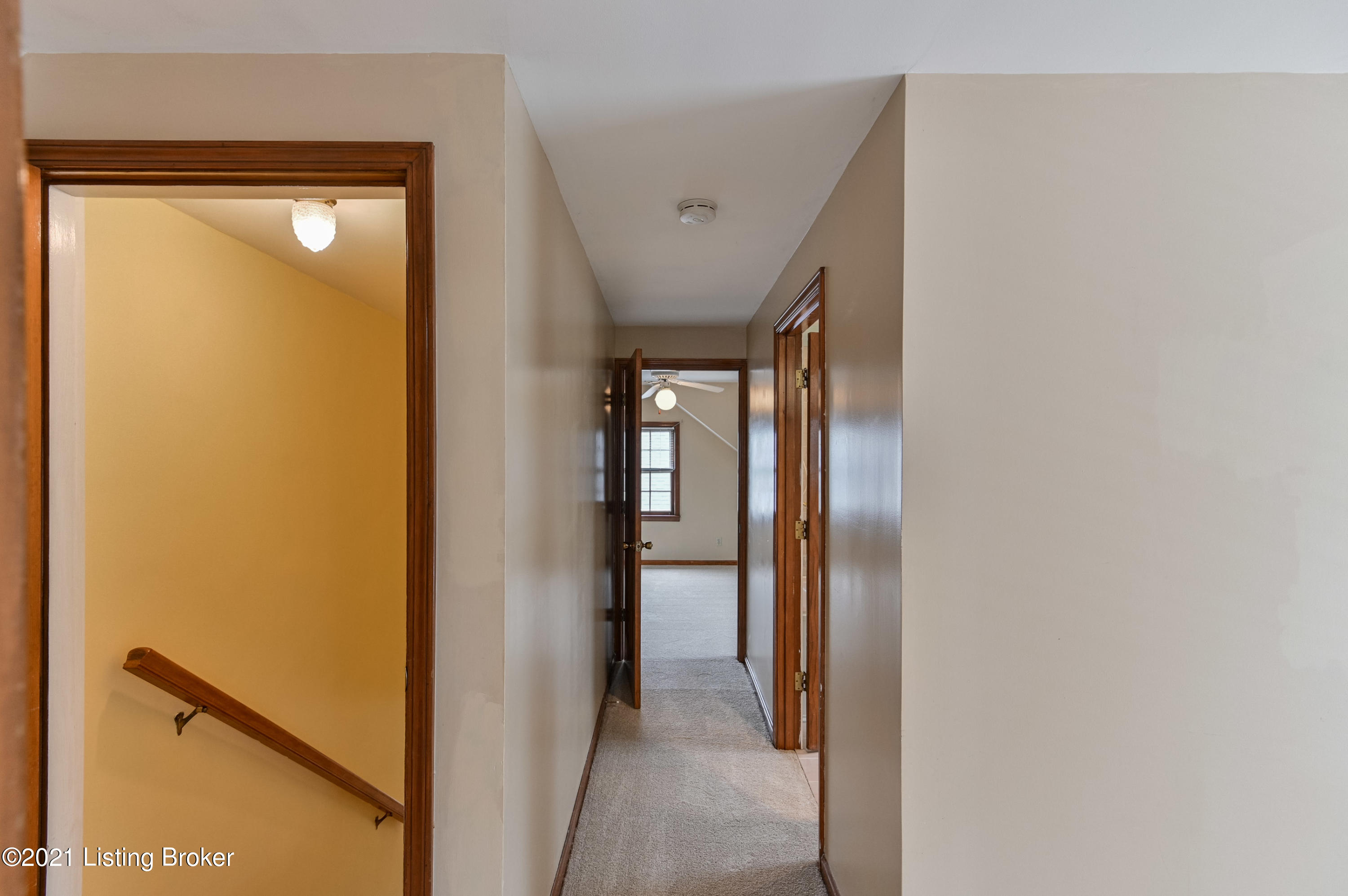 218 Ring Road Louisville, KY 40207 - Photo 31 of 48 034 - 20210311 2359