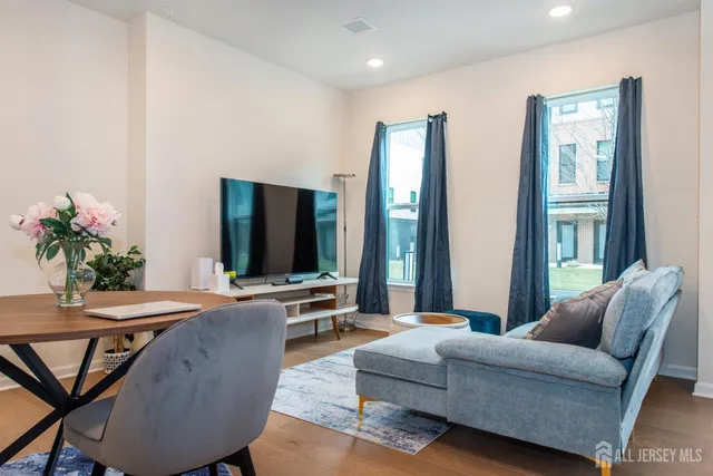 $3,200 | 222 Jessie Place, New Brunswick, NJ 08901