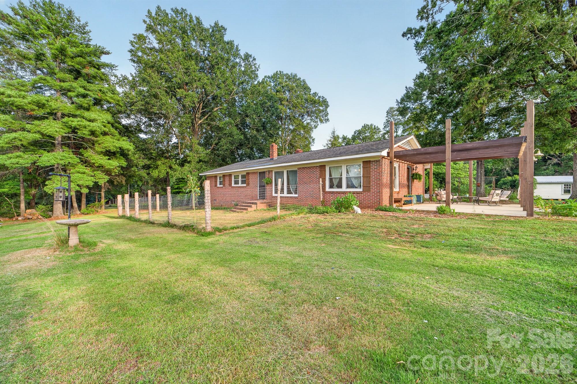 561 North Shiloh Road York, SC 29745 - Photo 3 of 41 Gallery Image 3