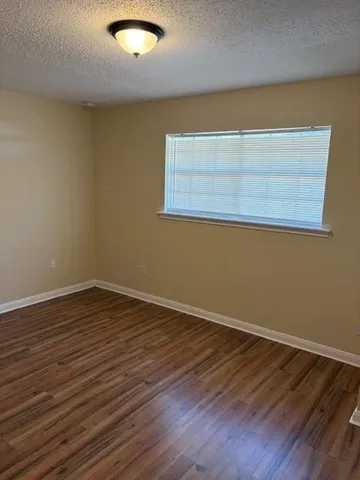 $1,650 | 802 Behrman Highway, Unit A, Gretna, LA 70056