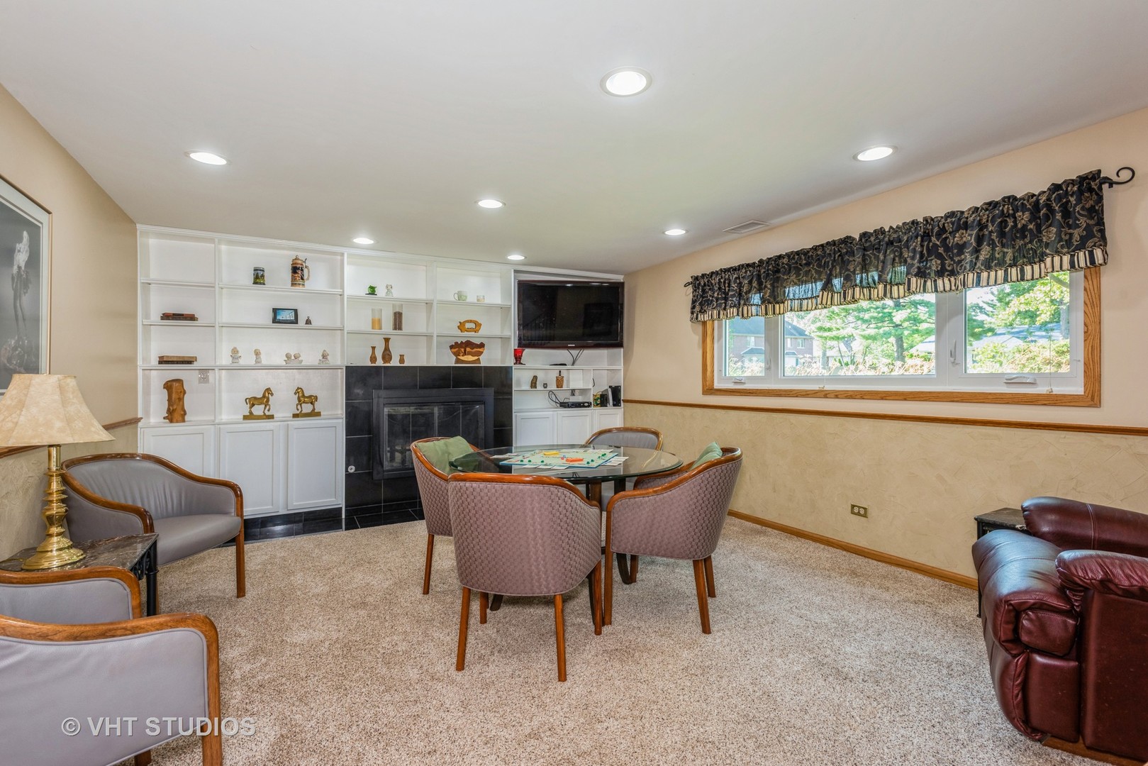 17W347 Forestview Road Bensenville, IL 60106 - Photo 15 of 25 a living room with furniture a window and a table
