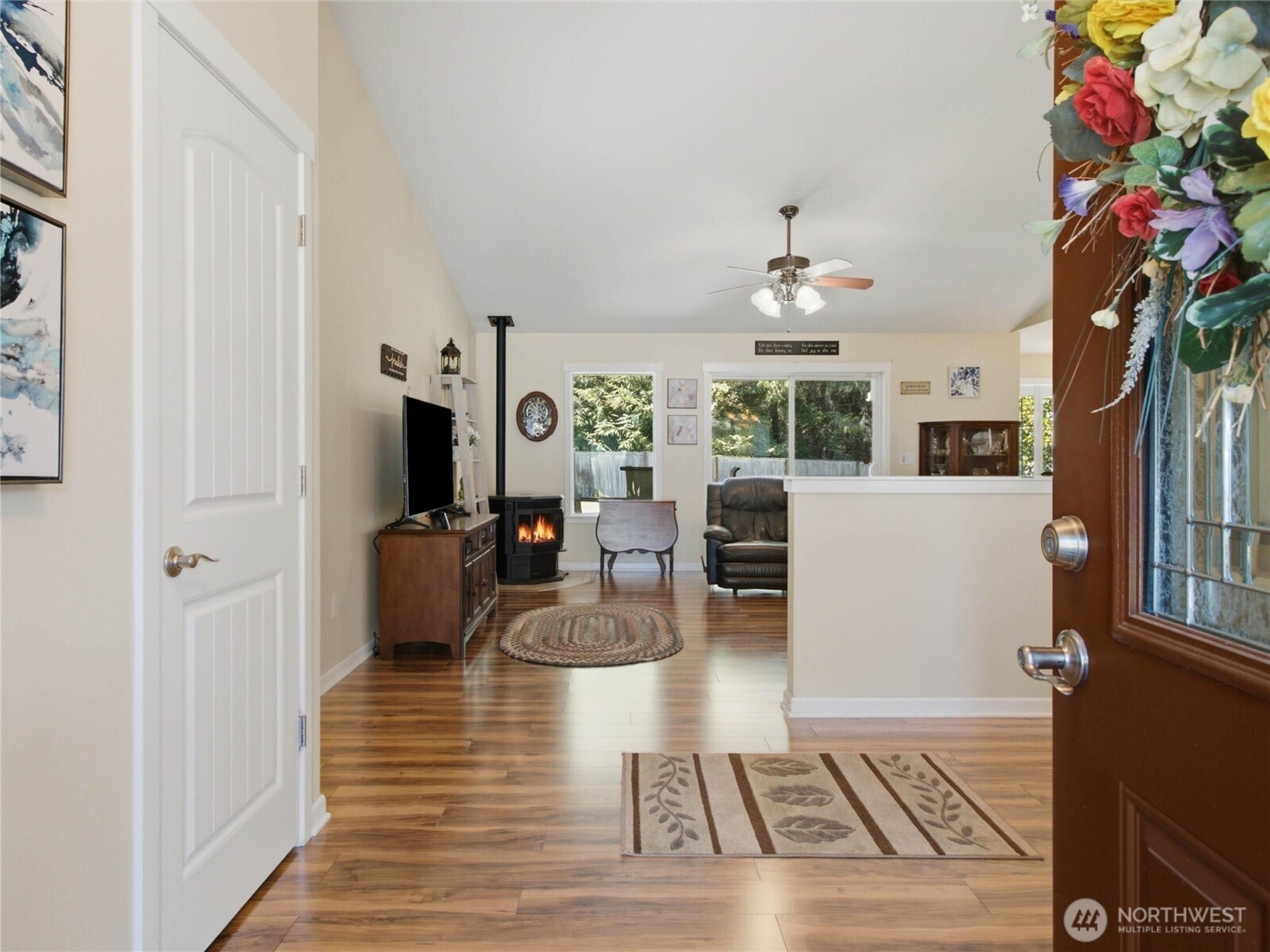 408 Raintree Loop Court Southeast Rainier, WA 98576 - Photo 14 of 32 Gallery Image 14