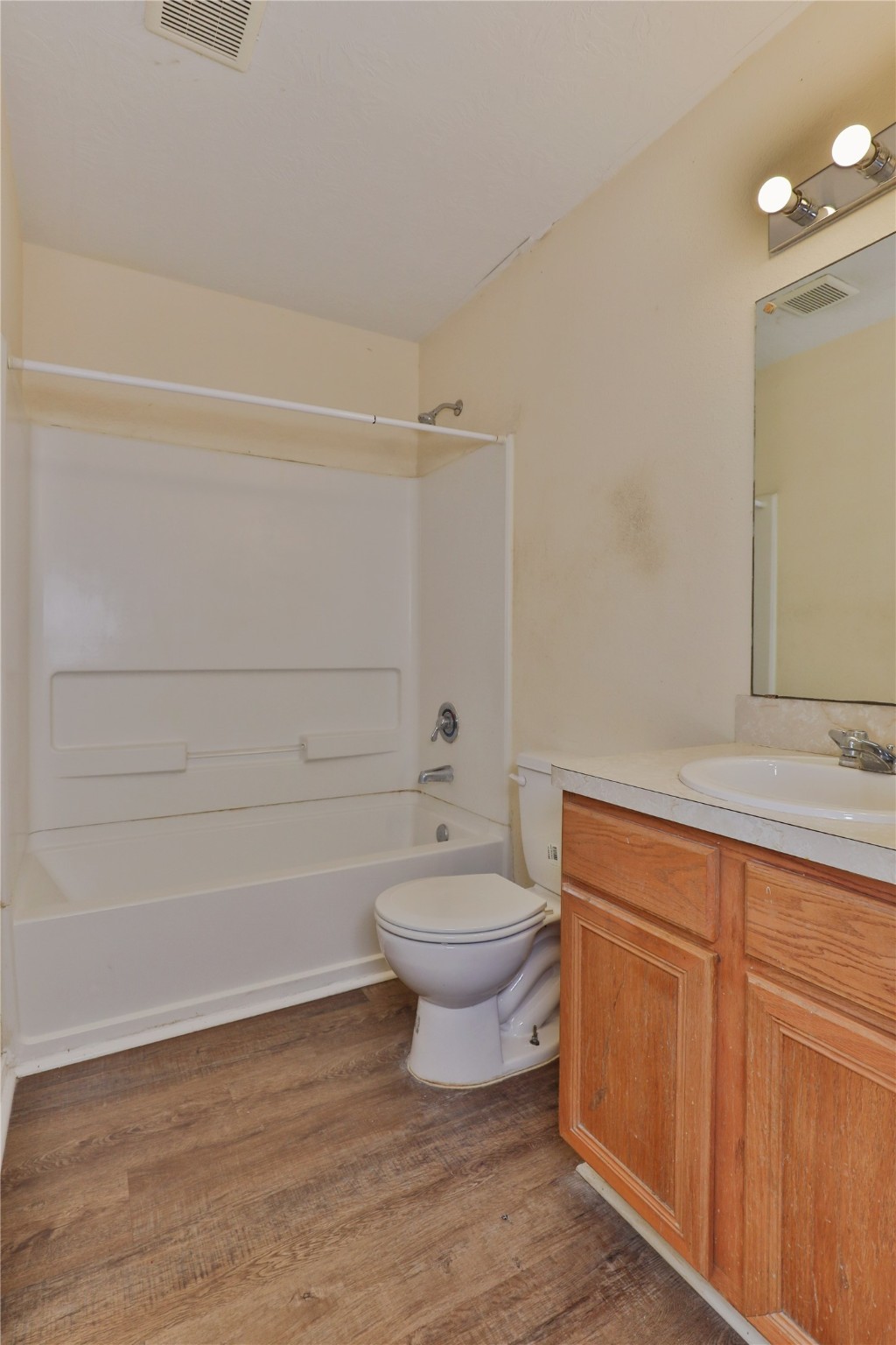 123 Robinson Road Oyster Creek, TX 77541 - Photo 19 of 24