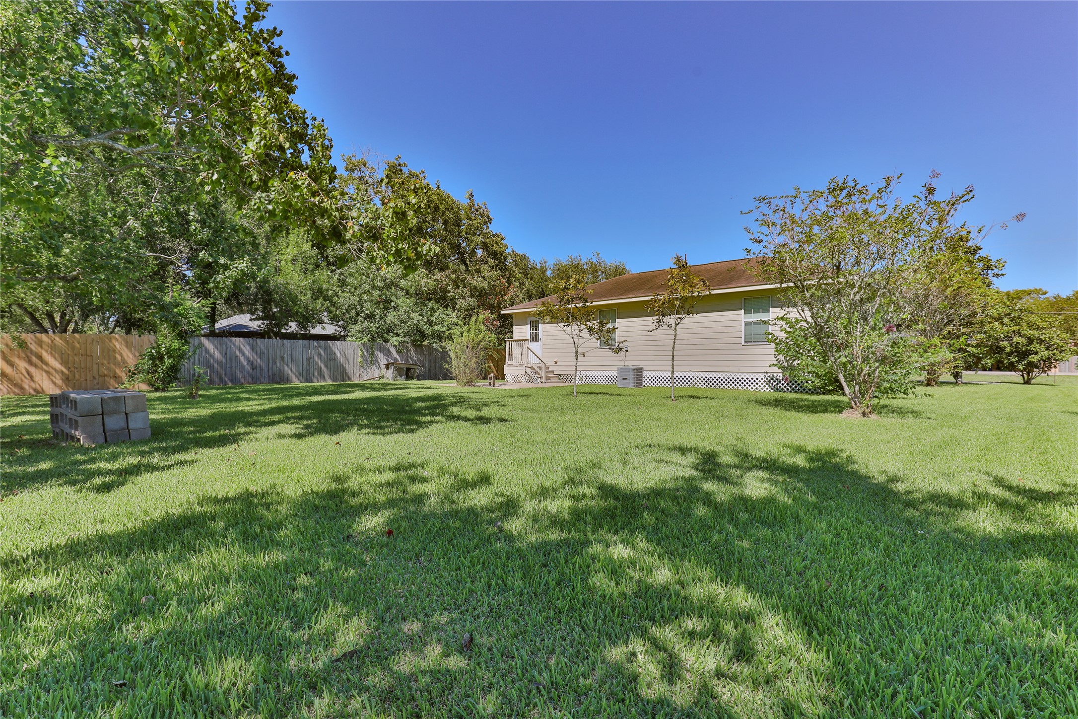 123 Robinson Road Oyster Creek, TX 77541 - Photo 21 of 24