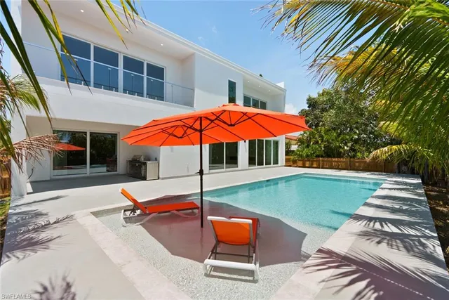 $3,750,000 | 1135 Bluebird Avenue, Marco Island, FL 34145