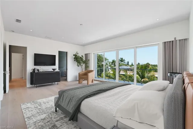 $3,750,000 | 1135 Bluebird Avenue, Marco Island, FL 34145