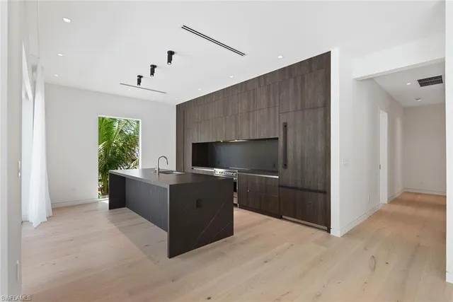 $3,750,000 | 1135 Bluebird Avenue, Marco Island, FL 34145