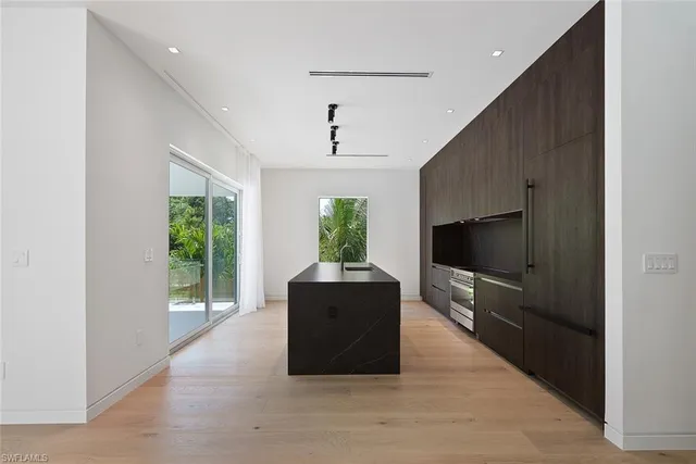 $3,750,000 | 1135 Bluebird Avenue, Marco Island, FL 34145