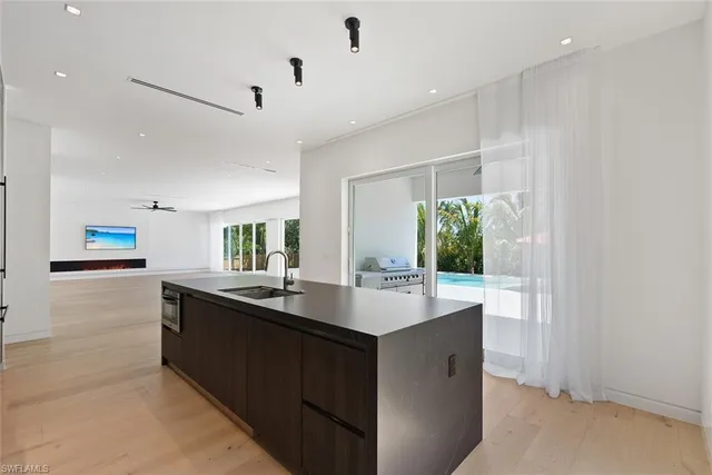 $3,750,000 | 1135 Bluebird Avenue, Marco Island, FL 34145