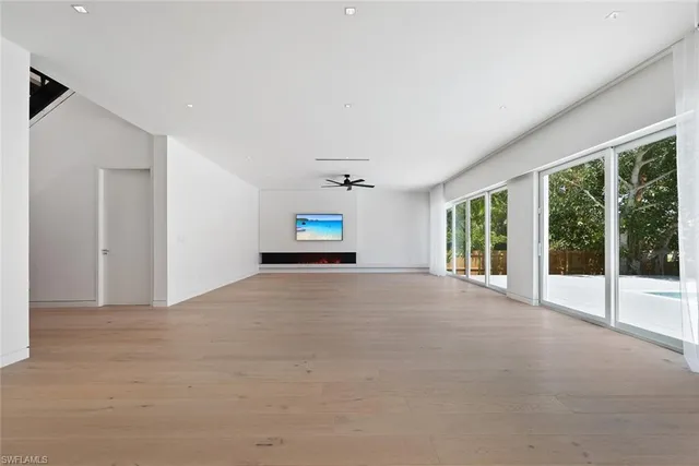 $3,750,000 | 1135 Bluebird Avenue, Marco Island, FL 34145