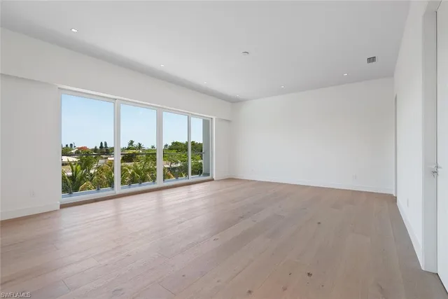 $3,750,000 | 1135 Bluebird Avenue, Marco Island, FL 34145