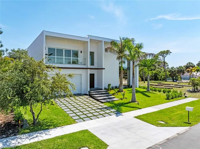 $3,750,000 | 1135 Bluebird Avenue, Marco Island, FL 34145