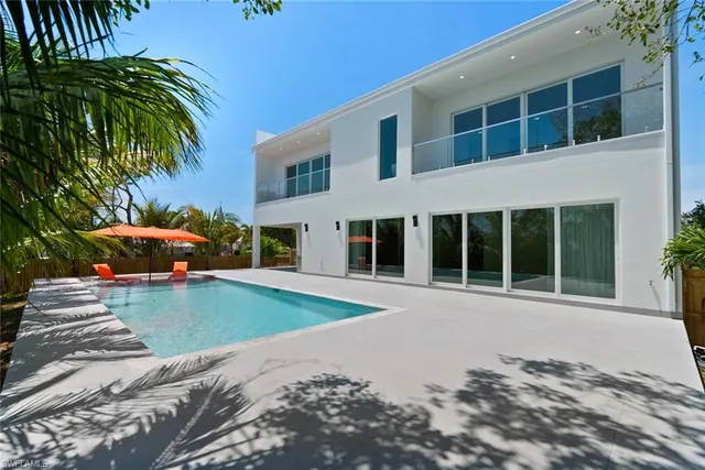 $3,750,000 | 1135 Bluebird Avenue, Marco Island, FL 34145