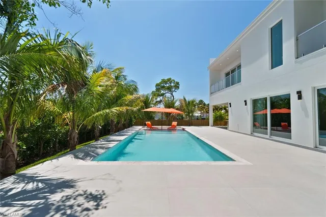 $3,750,000 | 1135 Bluebird Avenue, Marco Island, FL 34145