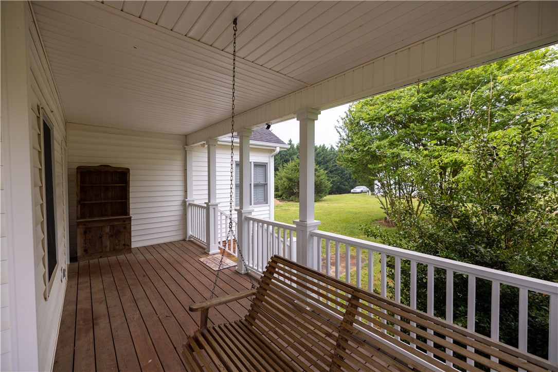 207 Mistr Lane Pickens, SC 29671 - Photo 5 of 42