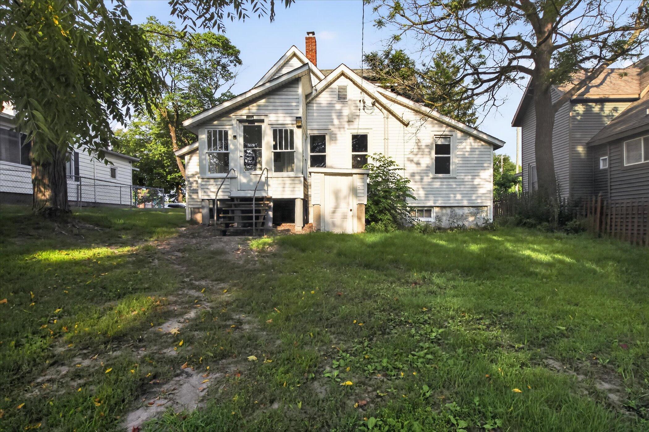 408 South Higbee Street Reed City, MI 49677 - Photo 41 of 47 42-408-S-Higbee-St-Reed-City-WindowStill