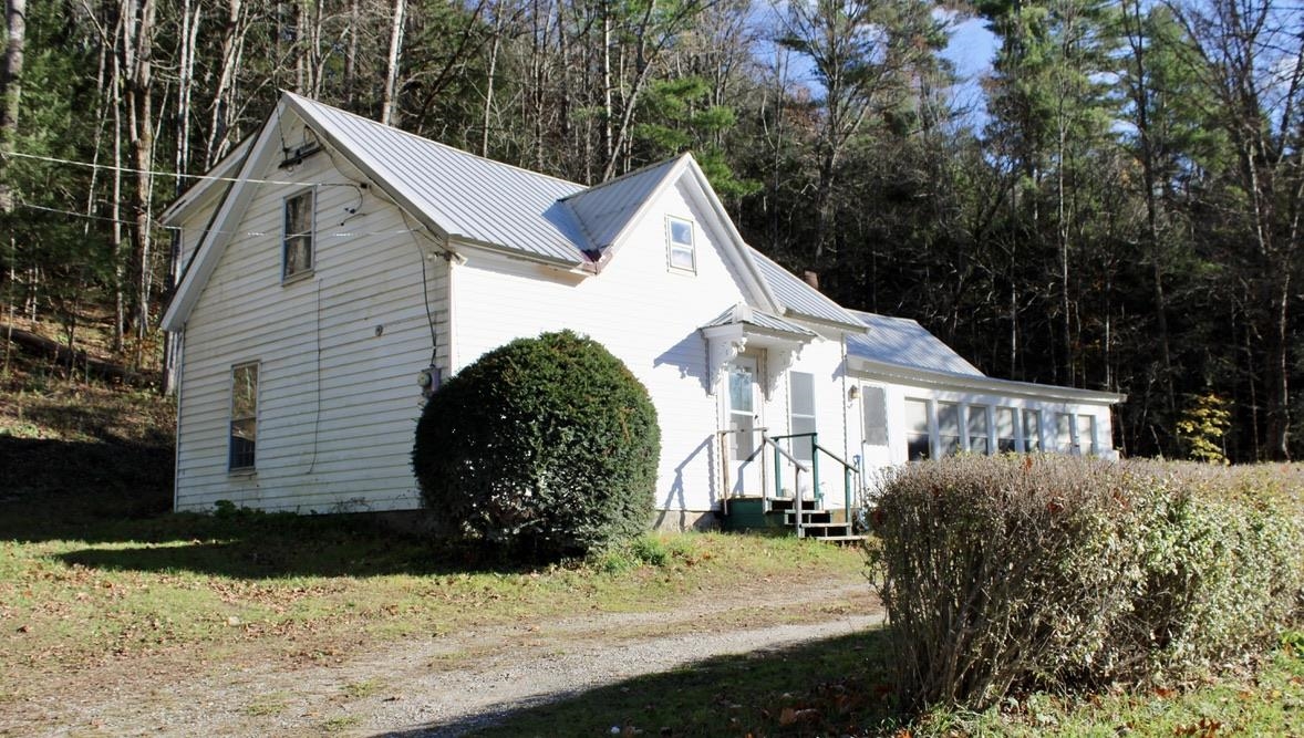 1066 Country Club Road Brandon, VT 05733 - Photo 2 of 19