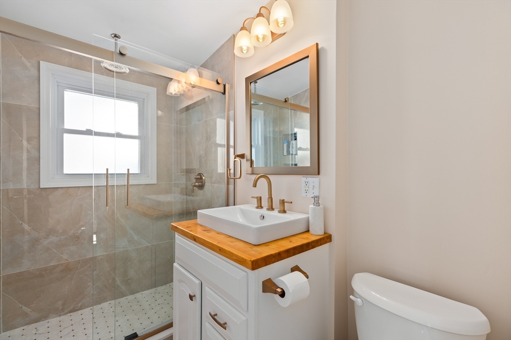 27 Broad Cove Road Hingham, MA 02043 - Photo 24 of 41 Gallery Image 24