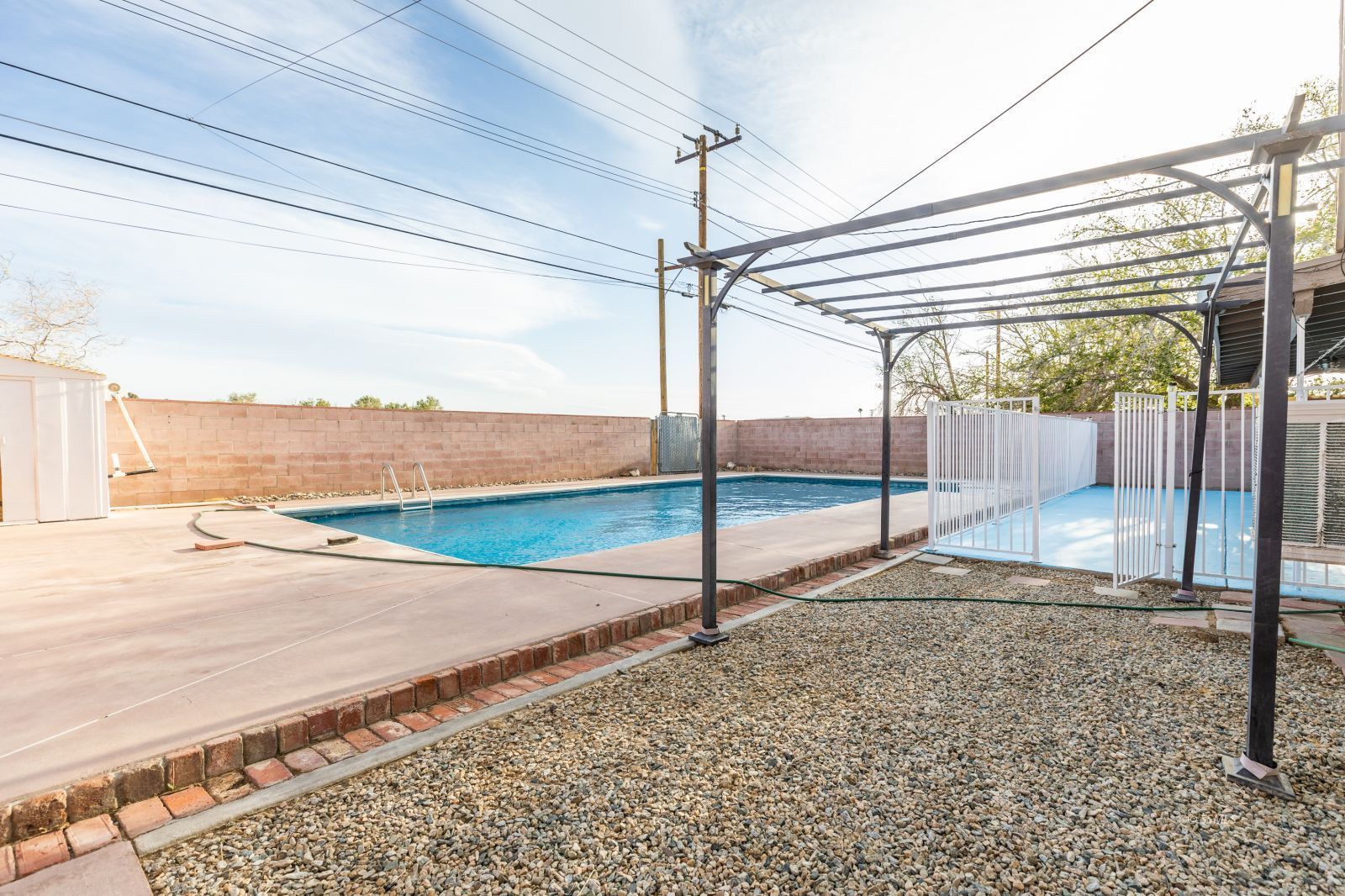 333 West Perdew Avenue Ridgecrest, CA 93555 - Photo 28 of 29 a view of a terrace