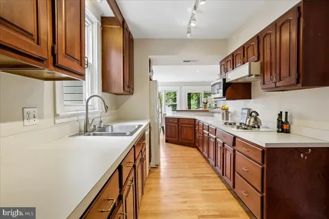 $1,295,000 | 4211 Ingomar Street Northwest, Washington, DC 20015