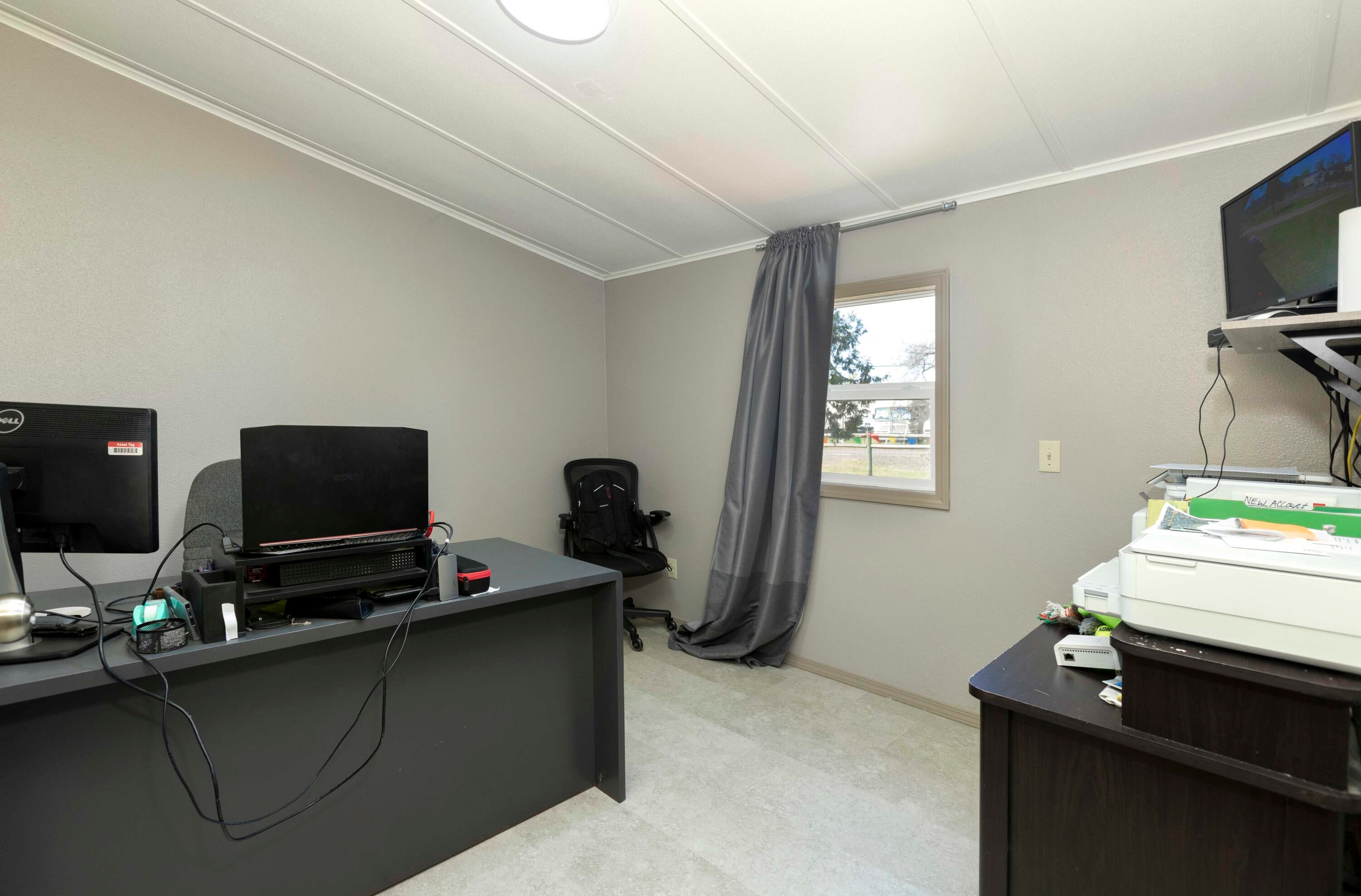 5225 Dodge Road White City, OR 97503 - Photo 23 of 49 office/4 bedroom