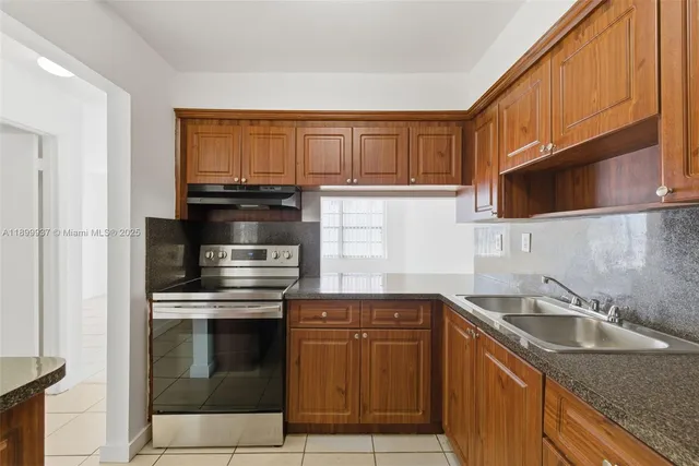 $2,700 | 624 Northwest 11th Street, Unit 624, Miami, FL 33136