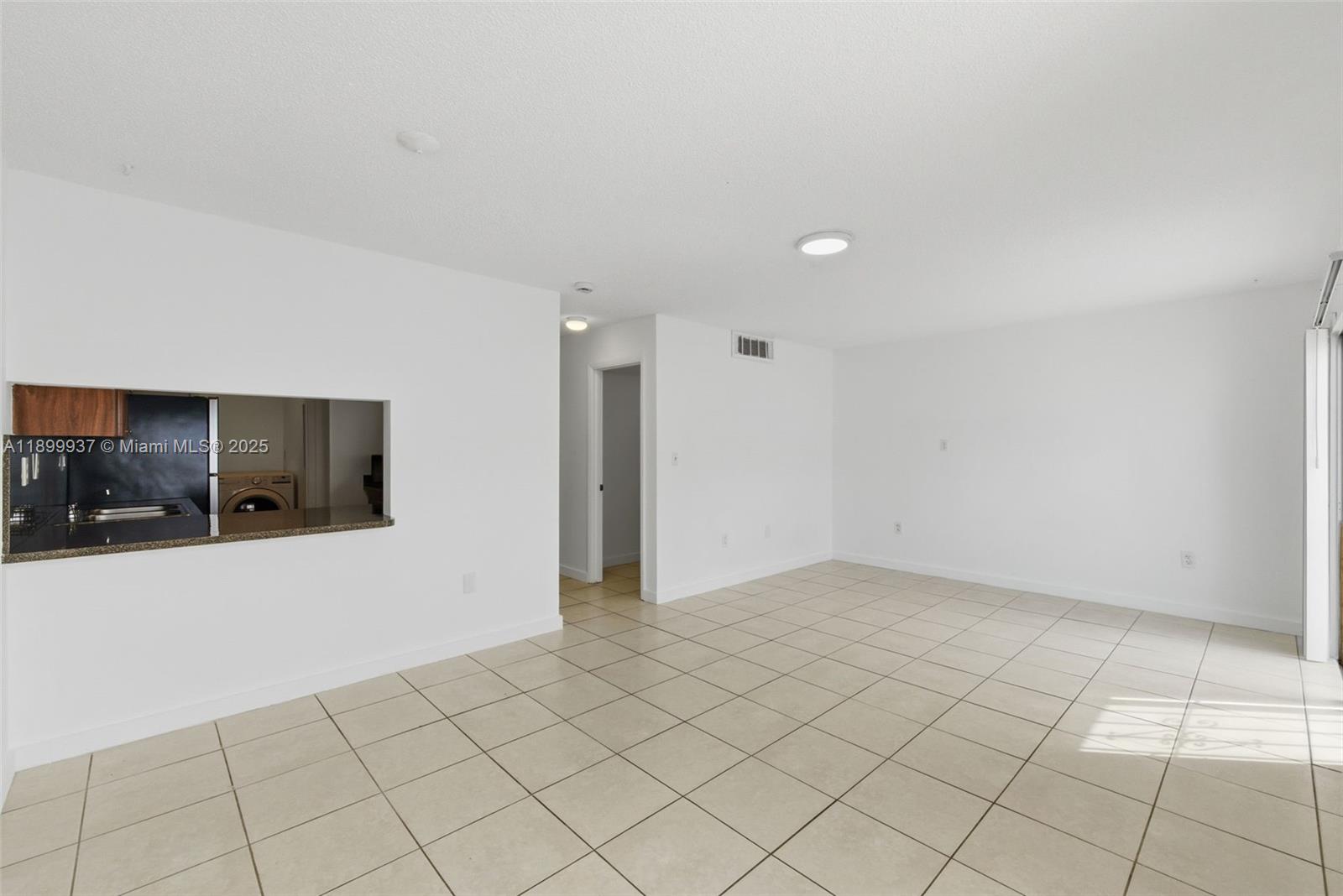 624 Northwest 11th Street, Unit 624 Miami, FL 33136 - Photo 6 of 30 a view of an empty room