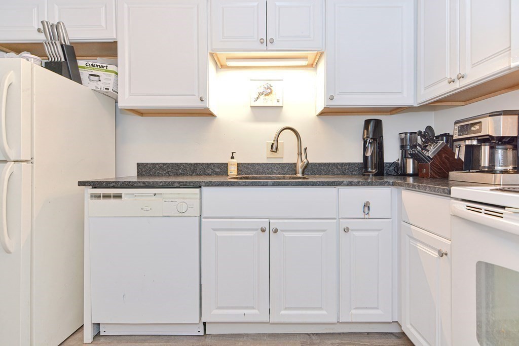 300 Codman Hill Road, Unit 24C Boxborough, MA 01719 - Photo 5 of 22 Gallery Image 5