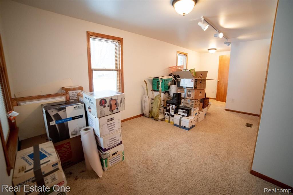 2866 Avalon Road Rochester Hills, MI 48309 - Photo 19 of 33