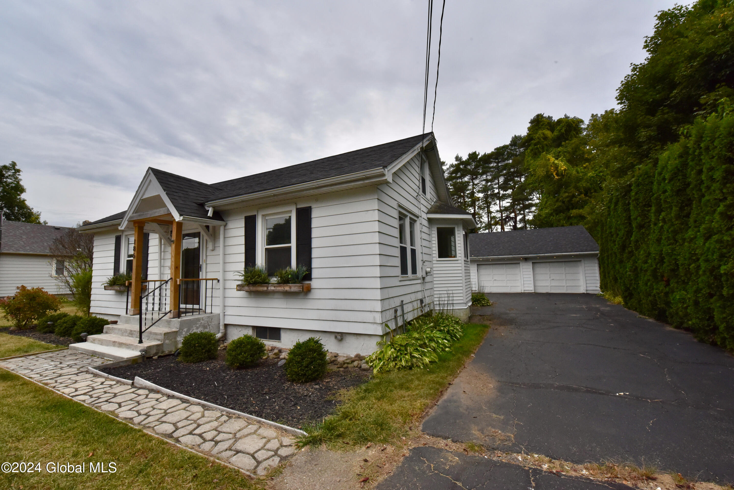 186 Vischer Ferry Road Rexford, NY 12148 - Photo 1 of 37 48