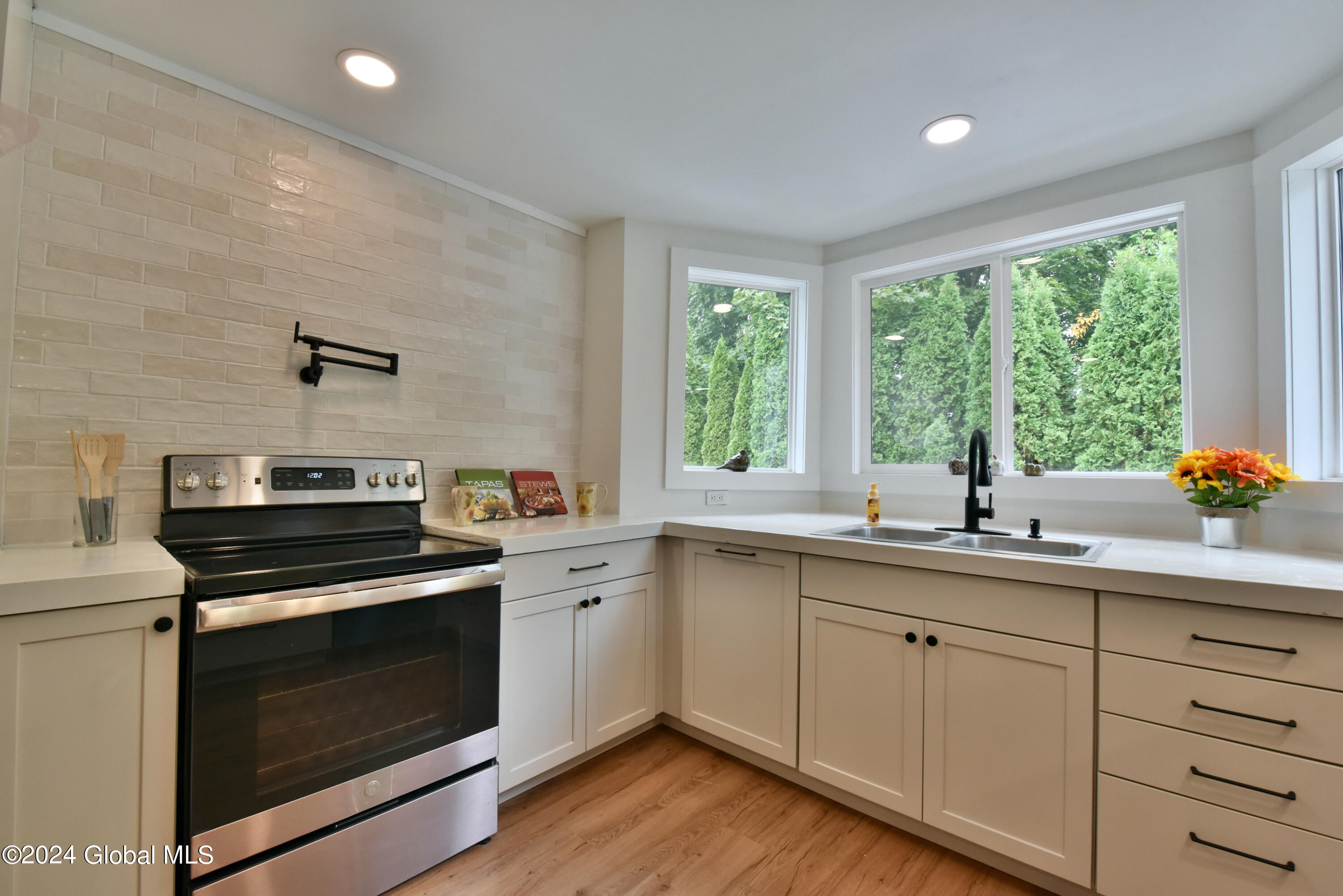 186 Vischer Ferry Road Rexford, NY 12148 - Photo 13 of 37 15