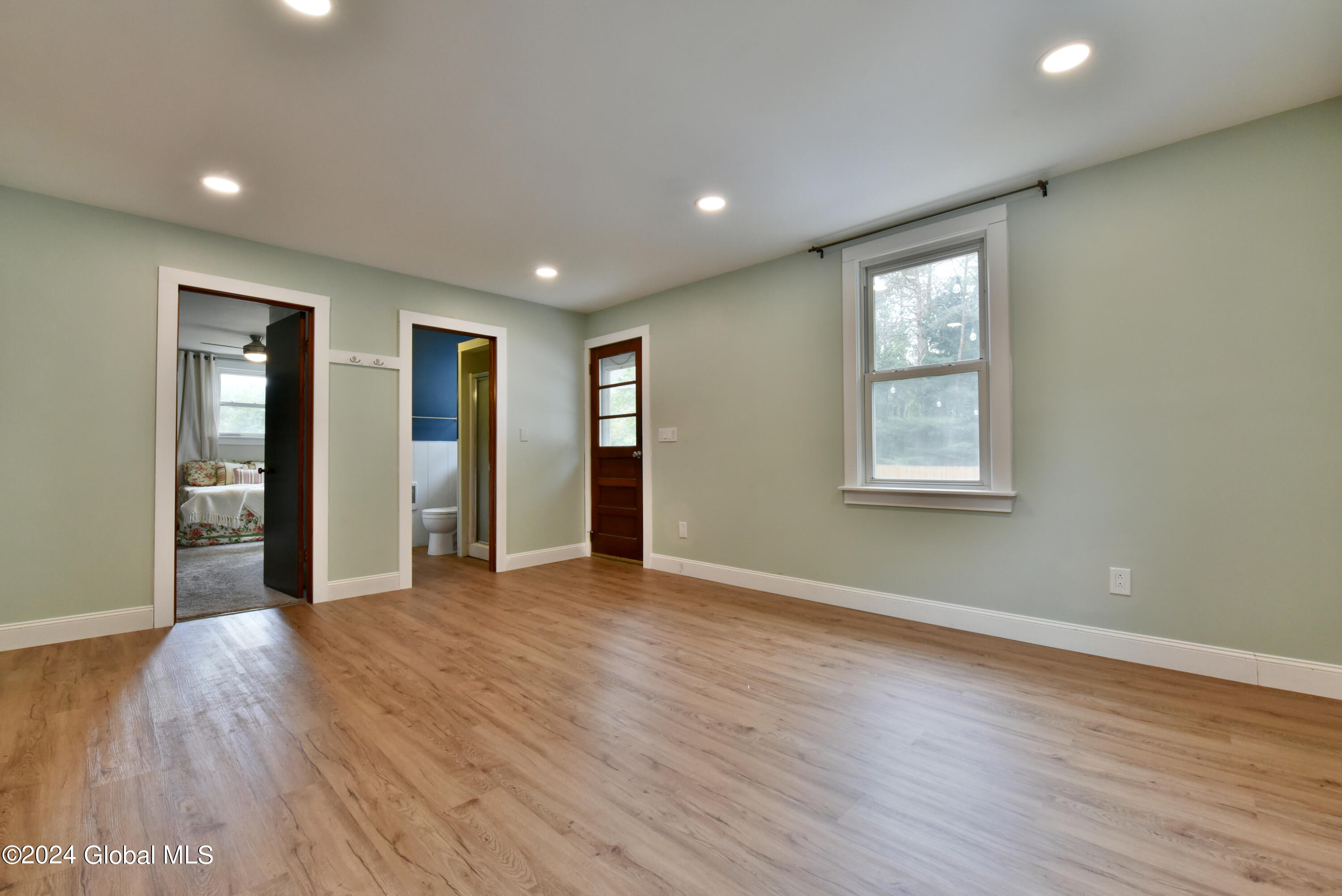 186 Vischer Ferry Road Rexford, NY 12148 - Photo 18 of 37 22