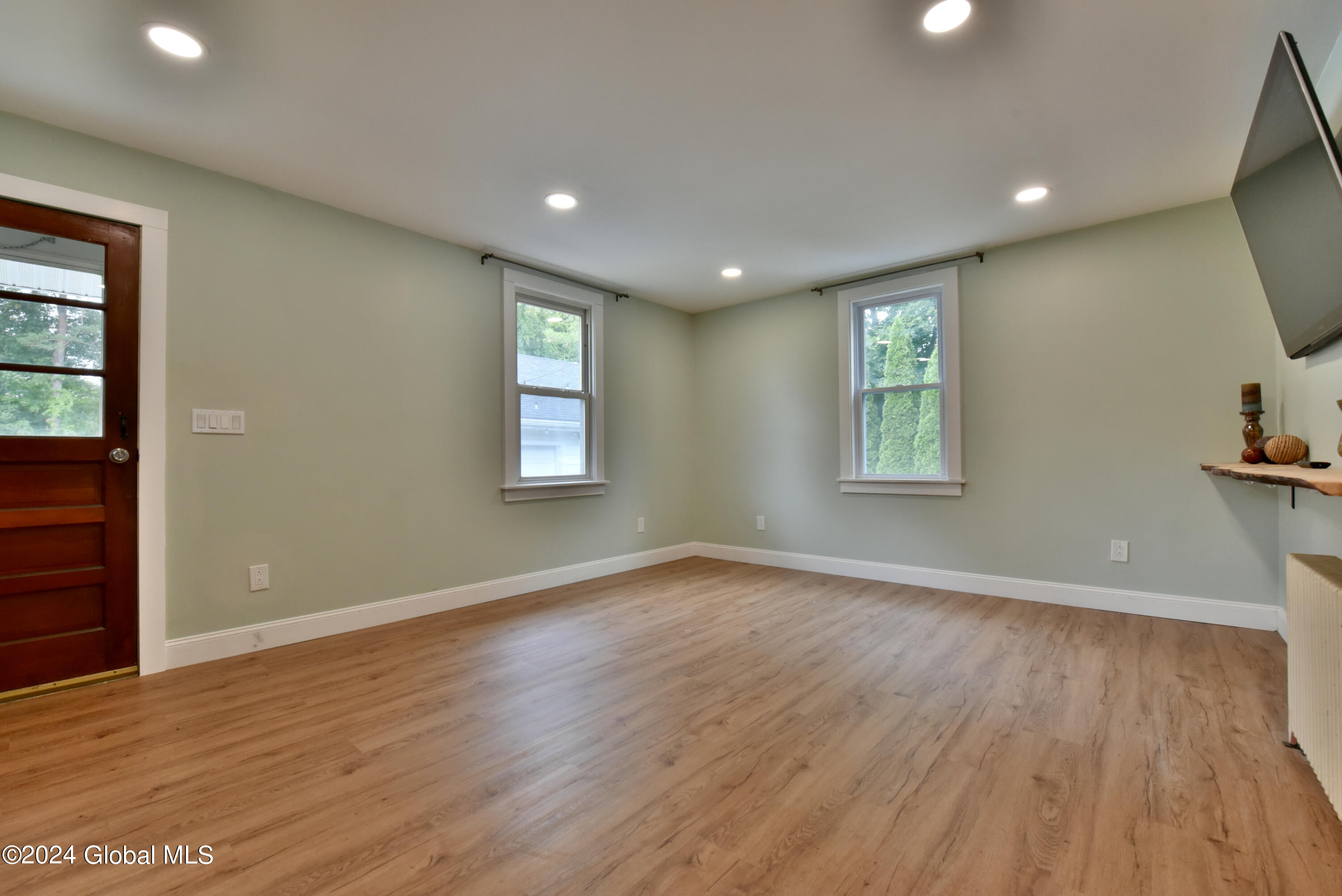 186 Vischer Ferry Road Rexford, NY 12148 - Photo 20 of 37 24