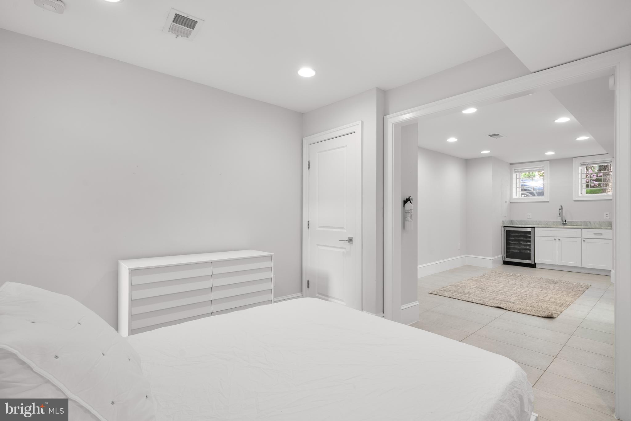 3322 Prospect Street Northwest Washington, DC 20007 - Photo 28 of 32