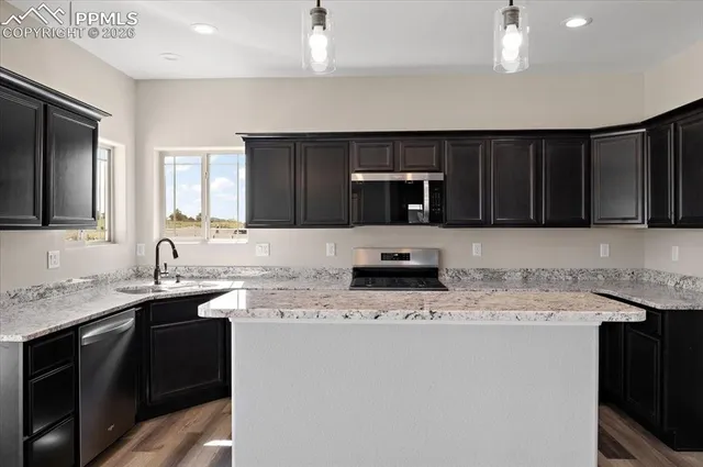 $570,000 | 986 South Kenosha Lane, Pueblo West, CO 81007