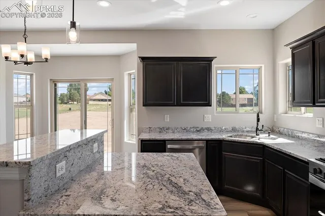 $570,000 | 986 South Kenosha Lane, Pueblo West, CO 81007