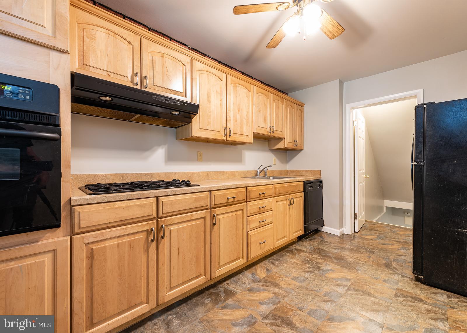 5747 Utrecht Road Baltimore, MD 21206 - Photo 11 of 25 Updated kitchen