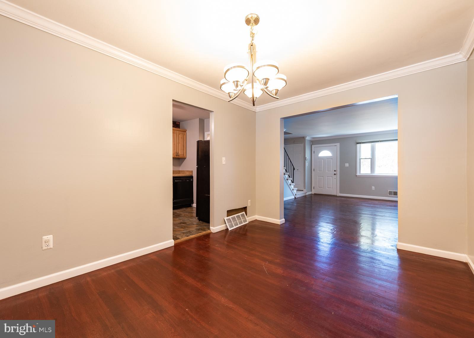5747 Utrecht Road Baltimore, MD 21206 - Photo 14 of 25 Dining room