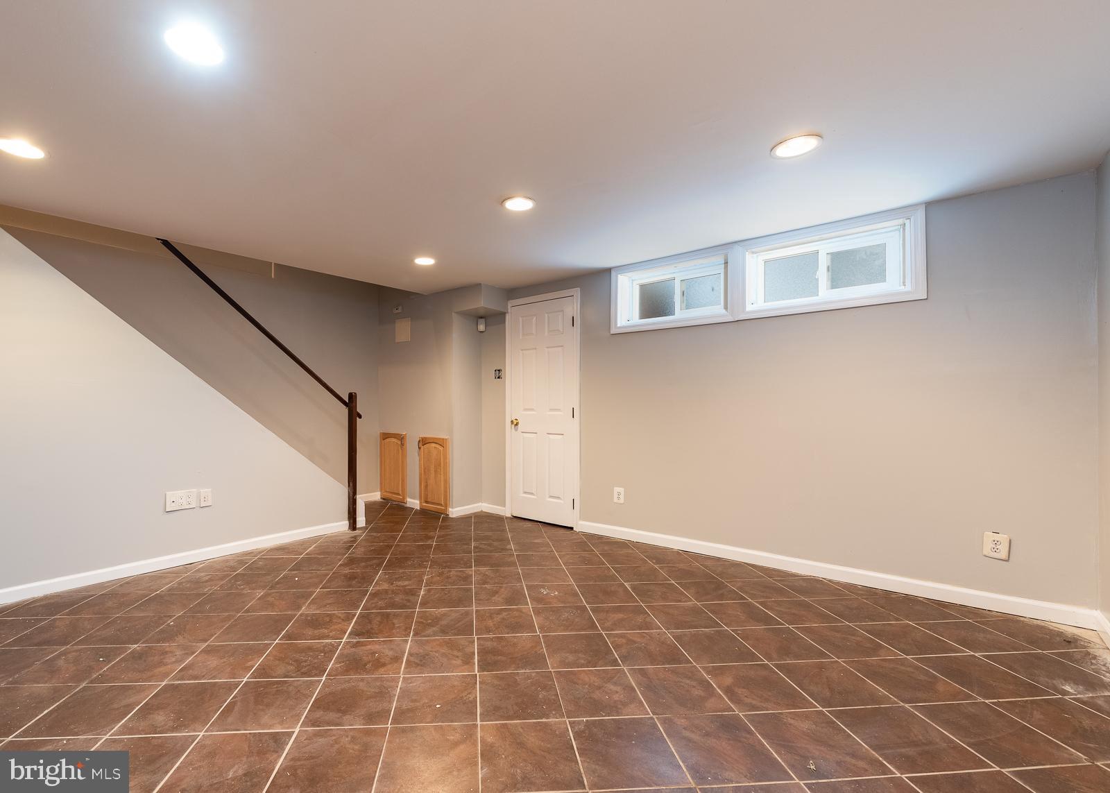 5747 Utrecht Road Baltimore, MD 21206 - Photo 23 of 25 Finished recration room