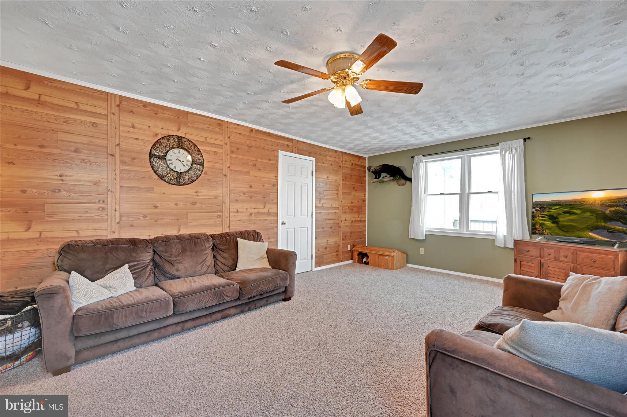 204 Reistville Road Myerstown, PA 17067 - Photo 17 of 55 a living room with furniture and a large window