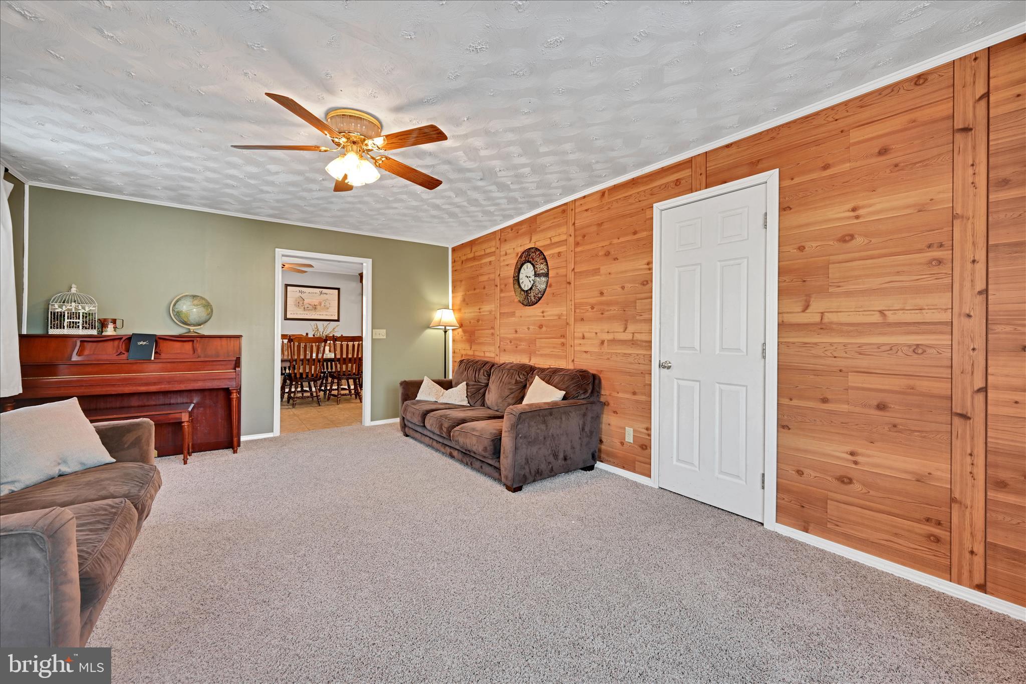 204 Reistville Road Myerstown, PA 17067 - Photo 19 of 55 a living room with furniture and a ceiling fan