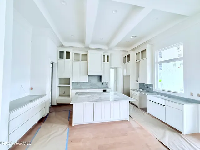 $724,900 | 212 Sabal Grv Lane, Youngsville, LA 70592