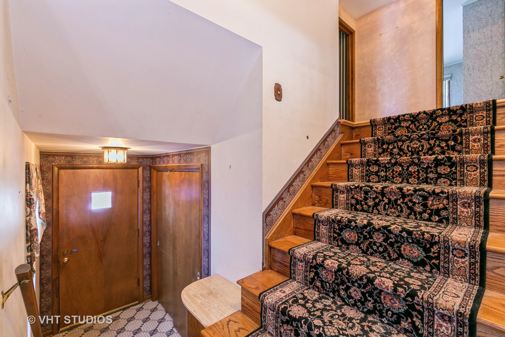 565 Hamilton Wood Homewood, IL 60430 - Photo 2 of 20 Gallery Image 2