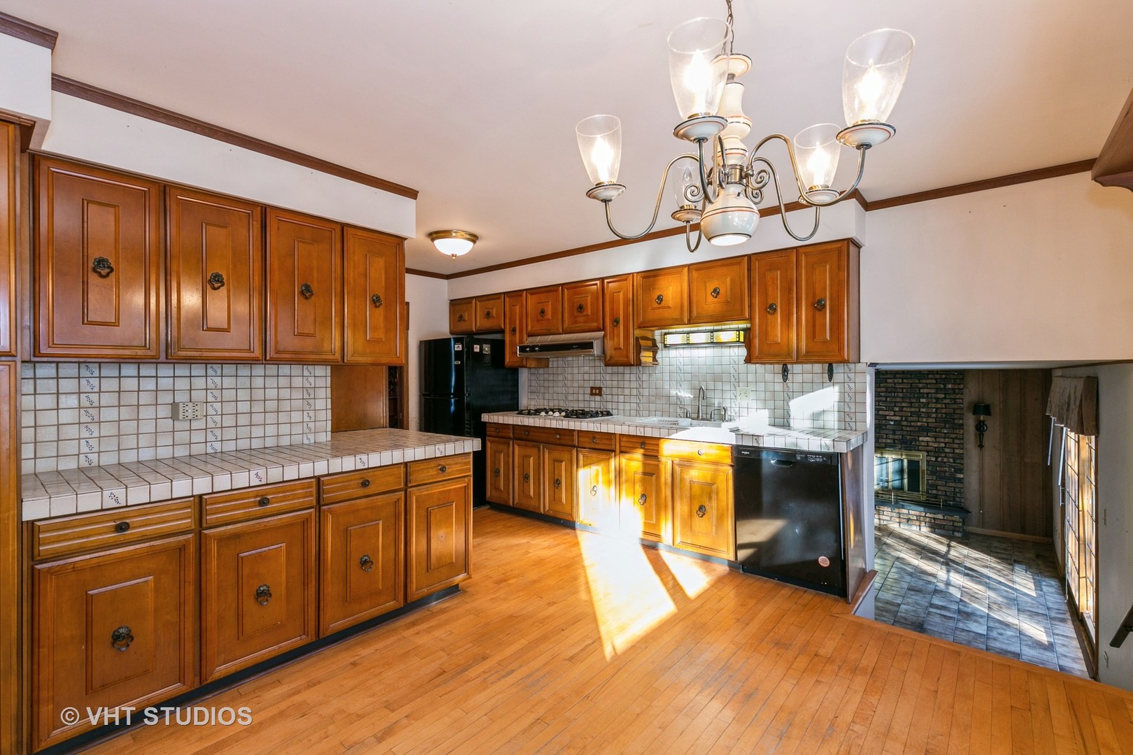 565 Hamilton Wood Homewood, IL 60430 - Photo 5 of 20 Gallery Image 5