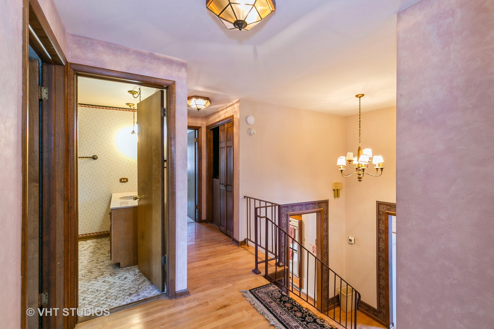 565 Hamilton Wood Homewood, IL 60430 - Photo 8 of 20 Gallery Image 8