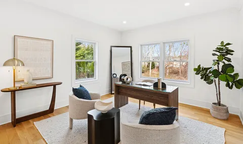 $2,695,000 | 148 Hills Station Road, Southampton, NY 11968
