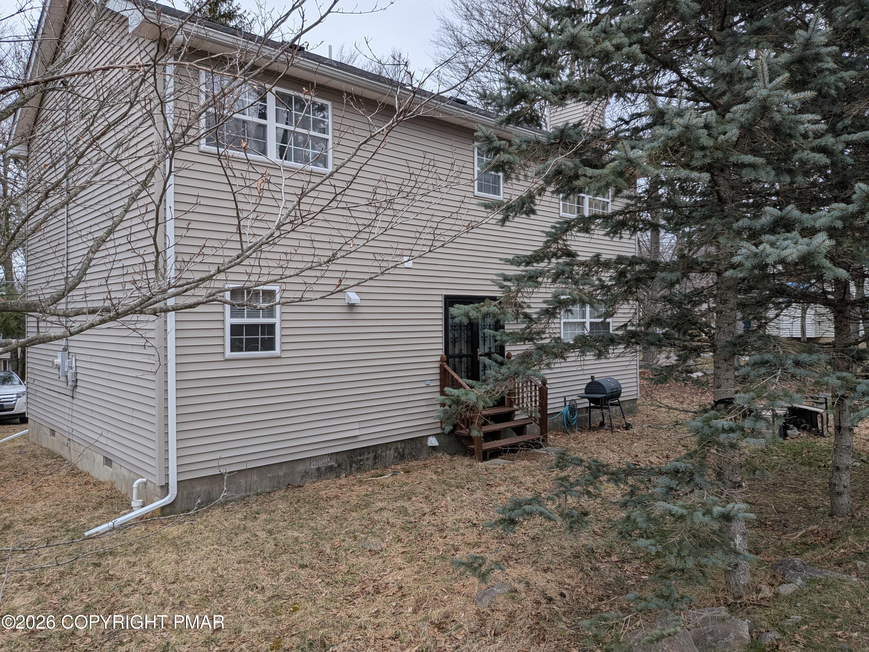 8094 Elizabeth Lane Tobyhanna, PA 18466 - Photo 3 of 26 PXL_20260327_173312677