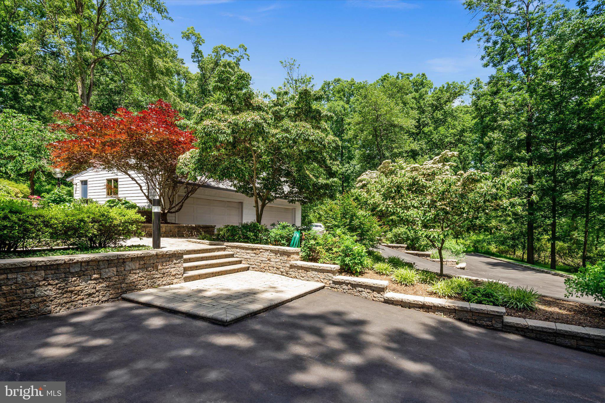 80 Poor Farm Road Pennington, NJ 08534 - Photo 4 of 42
