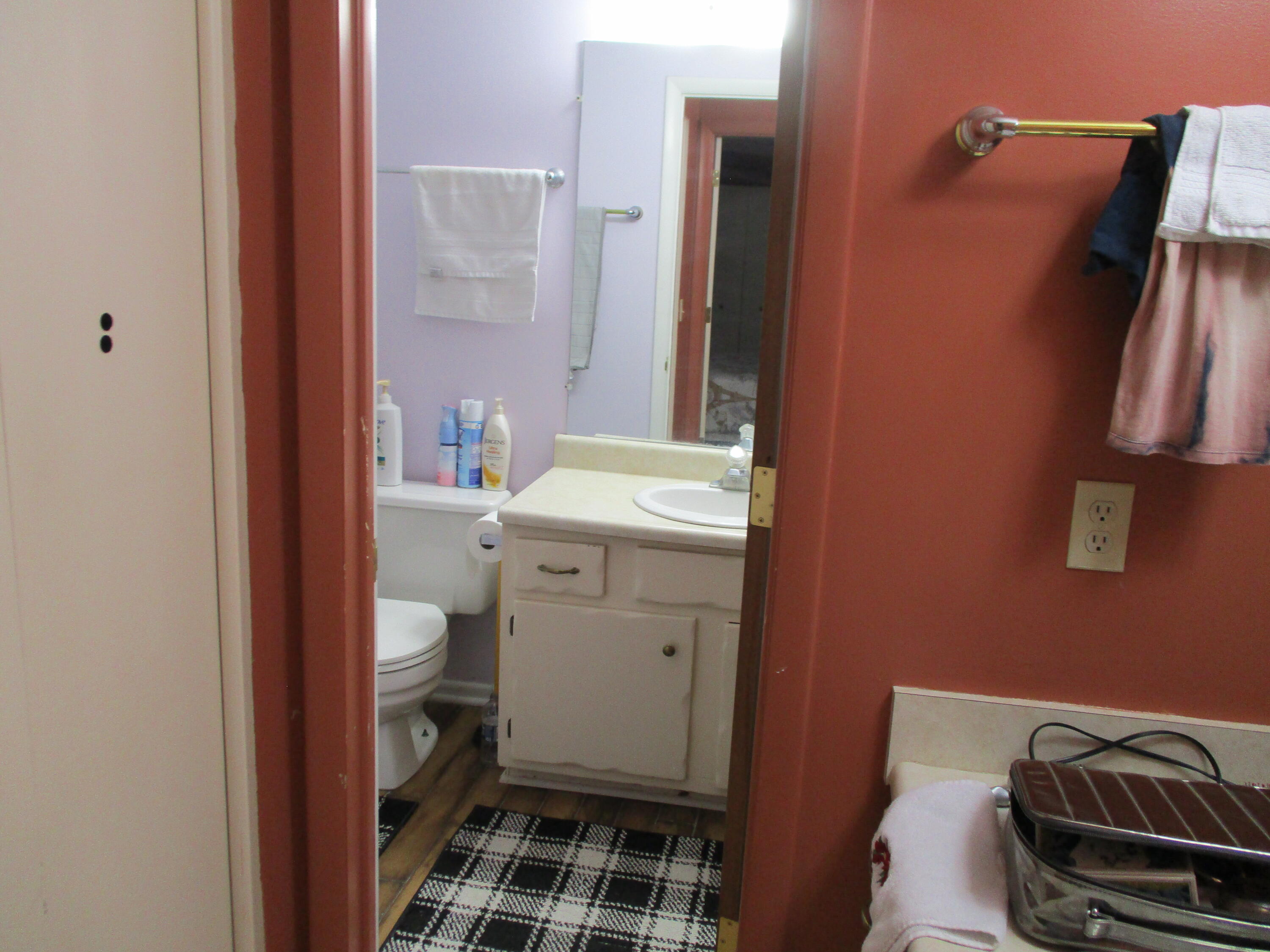 2376 Strathmore Street Kalamazoo, MI 49009 - Photo 5 of 14 IMG_1510