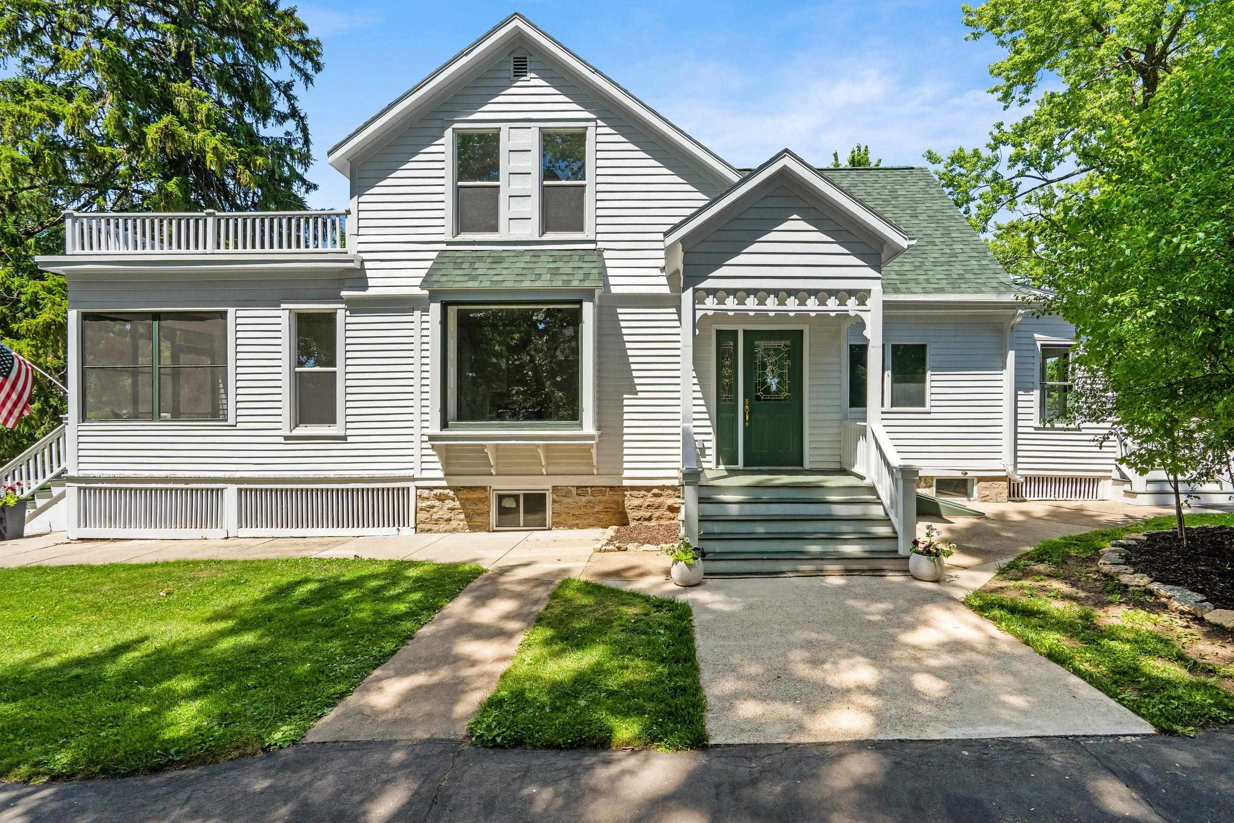 911 Watson Street Ripon, WI 54971 - Photo 2 of 41